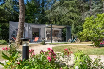 Accommodation - Cottage Carrousel 4 Bedrooms + 3 Bathrooms 60M2 - NANTES CAMPING