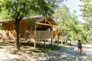 Locatif - Hut zonder sanitair - Camping LES CHENES