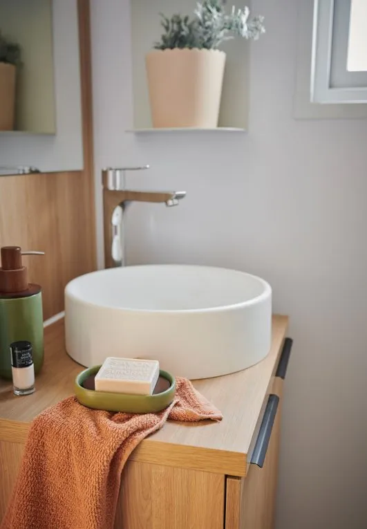 Mobil Bambou Climatisé 2 Chambres (33M²)