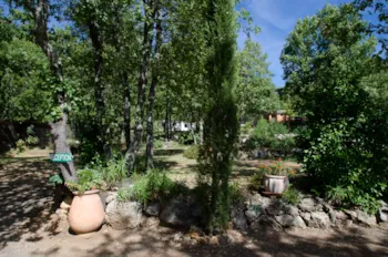 Pitch - Pitch Without Electricity - Camping Naturiste La Tuquette