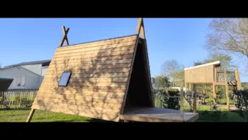 Mietunterkunft - Ungewöhnliche Hütte „Cabadienne“ (Neuheit 2026) - CAMPING LES RIVES DE VILAINE