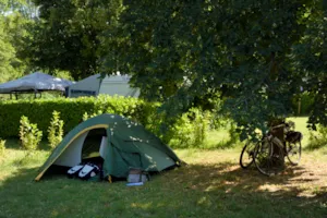 Emplacement - Emplacement vélo - Camping De La Lône