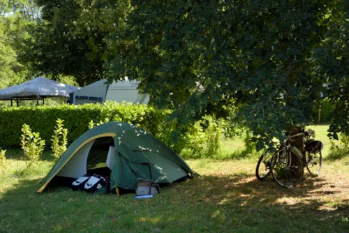 Emplacement - Emplacement Vélo - image n°1 - Camping De La Lône