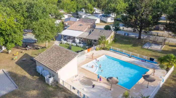 Clico Chic - Camping Le Médoc Bleu - image n°1 - Camping Direct