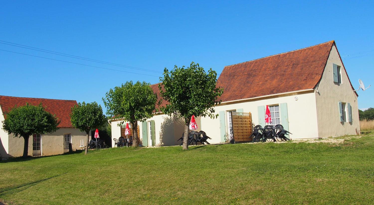 Accommodation - Cottages For 5 People, All-Season Rental. - Camping d'Auberoche