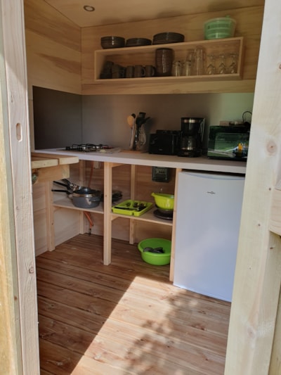Premium pitch for tent, caravan or motorhome with a fully equipped kitchen chalet — 2