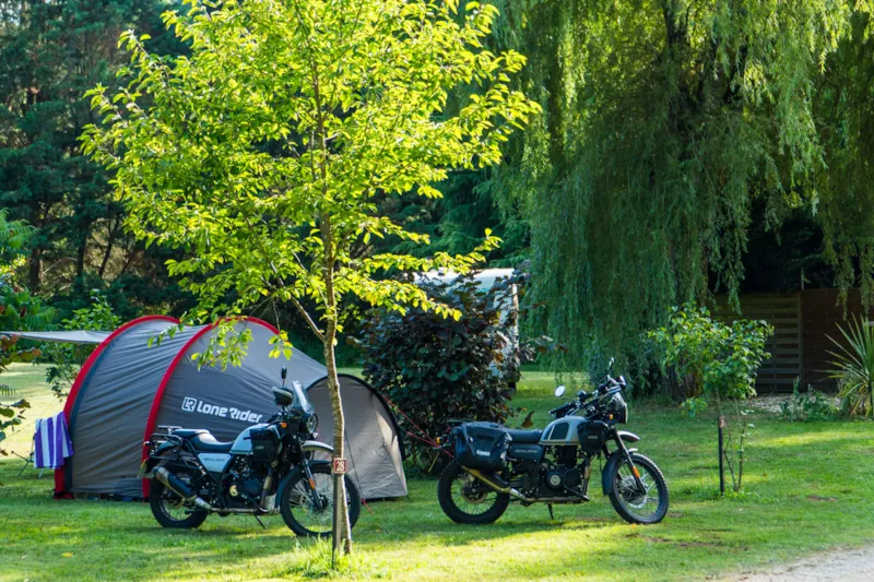 Emplacements  Pour Tente, Caravane Et Camping-Car Pmr Avec Électricité