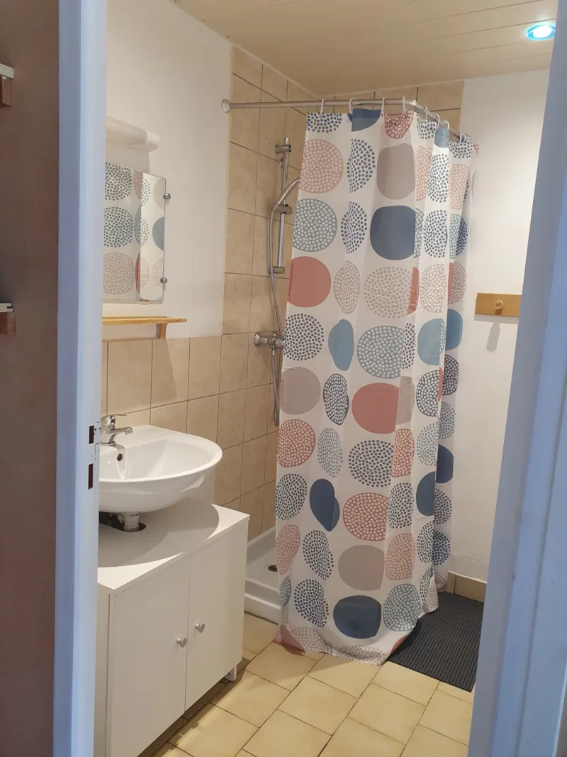 Gites De 5 Personnes, 1 Chambre, Location Toutes Saisons.