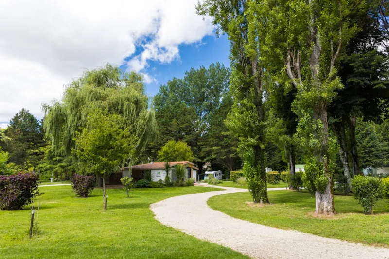 Emplacement Pour Tente, Caravane, Camping-Car Sans Électricité