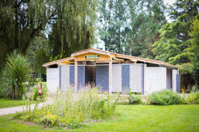 Pitches for tent, caravan and motorhome with  electricity — 9