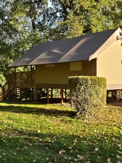 Lodge Mini-Wood tent on canvas stilts, without sanitary facilities, for 4 people — 2