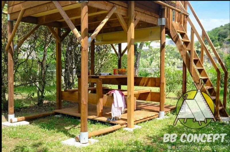 Tente Bivouac Sur Pilotis Bois Et Toile, Sans Sanitaires Pour 2 Personnes