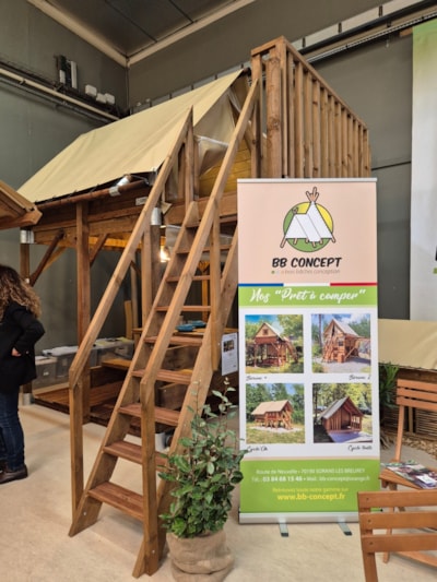 Bivouac tent on wooden and canvas stilts, without sanitary facilities, for 2 people — 1
