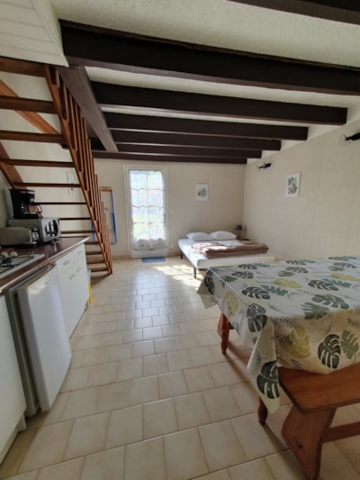 GITES for 5 people, 1 bedroom, all-season rental.