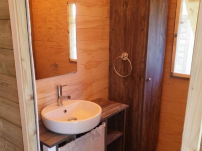 STILTED LODGE - 2 BEDROOMS — 5