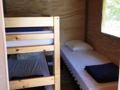 STILTED LODGE - 2 BEDROOMS — 7