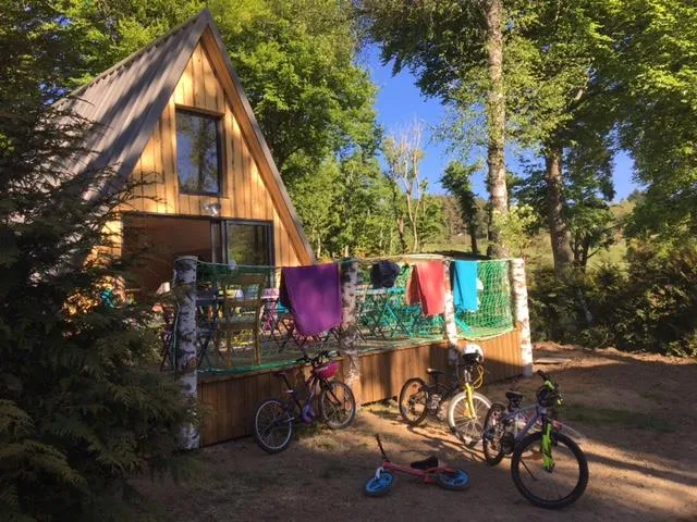 Location - Chalet Triangle Premium 34M² -(2 Chambres) + Grande Terrasse - Camping Les Murmures du Lignon