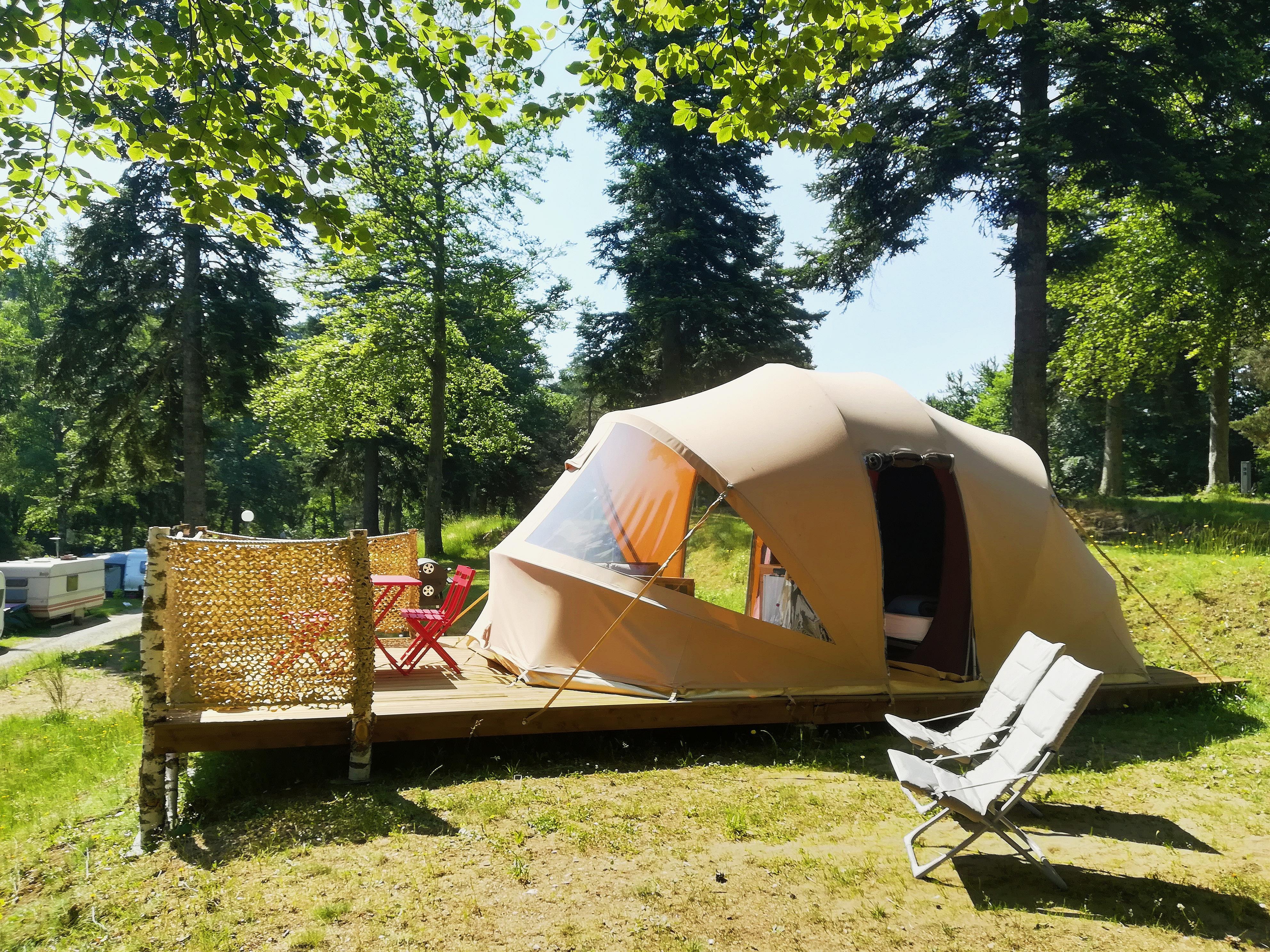 Huuraccommodatie - Tent Ecochique 24M² - 2 Slaapkamers - Zonder Privé Sanitair - Flower Camping Les Murmures du Lignon