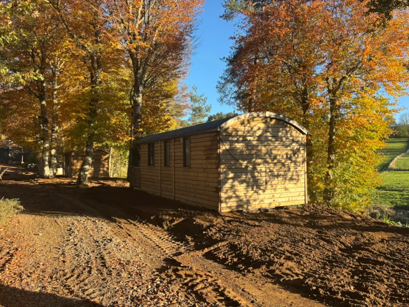 Roulotte 2-4 Personnes 2 Chambres Avec Sanitaires + Terrasse