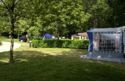 Comfort Package (1 tent, caravan or motorhome / 1 car / electricity 16A) — 1