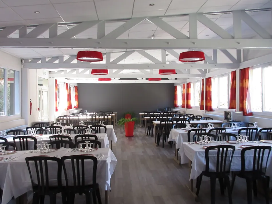 VILLAGE DE VACANCES DE MARC***