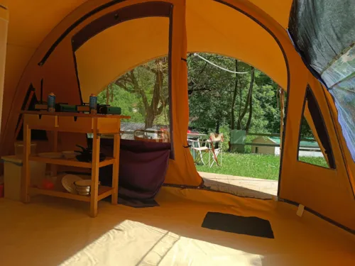 Location - Tente Aménagée 4 Personnes - image n°2 - Camping du Gouffre de la Croix