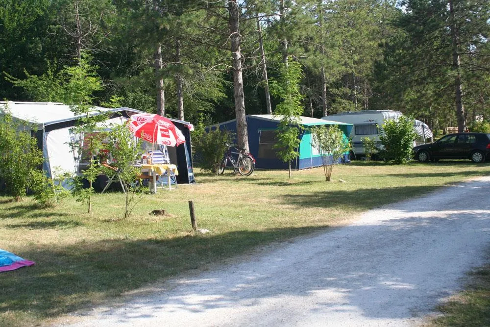 STANDAARD pakket (elektriciteit 5A, 1 tent, caravan of camper / 1 auto)