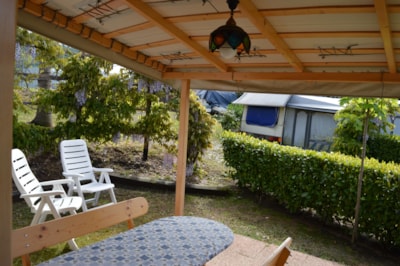 Caravan with Water and Private Bathroom (No Shower) — 3
