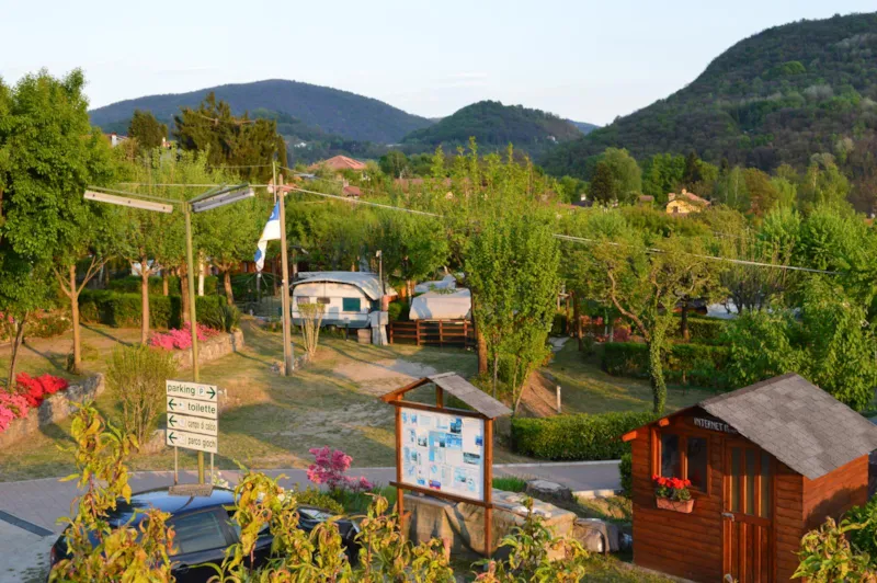 Emplacement Standard + Véhicule