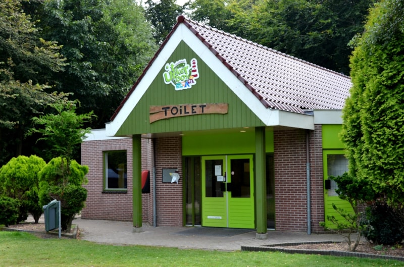 Stellplatz Komfort + Strom + Fließwasser- und Abwasseranschluss