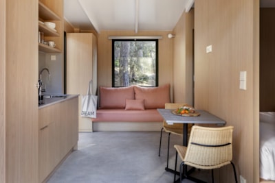 MOBILHOME COUPLE PLUS — 8