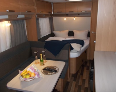 Rental Caravan - 2 adults and 2 children — 4