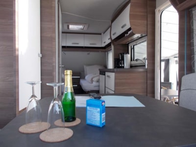 Rental Caravan - 2 adults — 10
