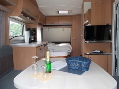 Rental Caravan - 4 adults (upon enquiry) — 4