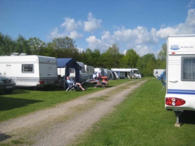 Pitch tent with panoramic view — 2