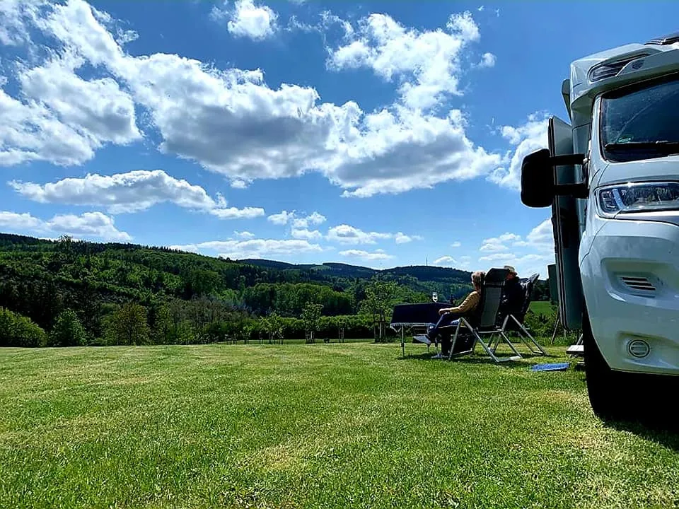 Emplacement - Emplacement Camping-Car Avec Vue Panoramique - Campingplatz Hof Biggen