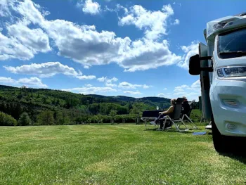 Stellplatz - Stellplatz Wohnmobil Mit Panoramaaussicht - Campingplatz Hof Biggen