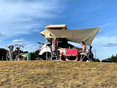 Pitch tent with panoramic view — 9