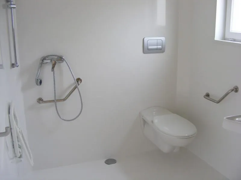 Mobil-Home N°134 - 34M² - 2 Chambres-4 Personnes Maximum-Année 2012-Terrasse Couverte-Adapté Pmr