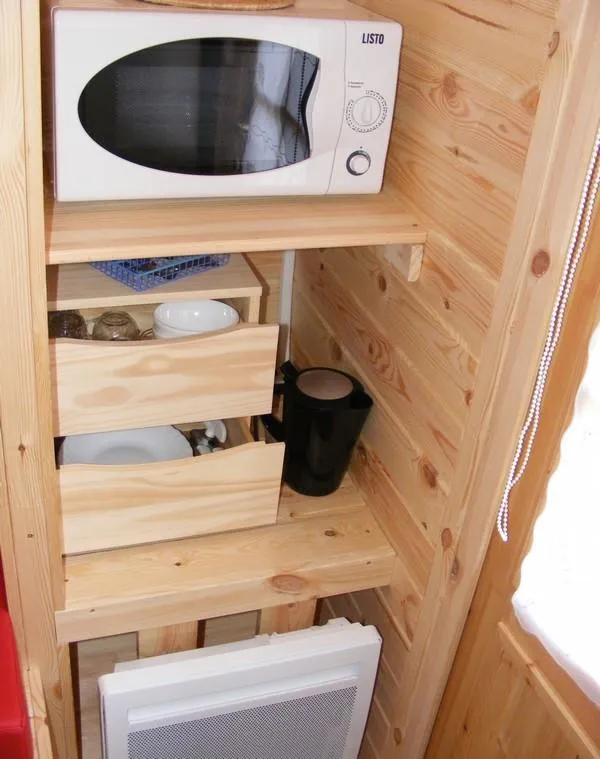 Tonneau Nature Lodge - Hébergement Insolite - Campement - Nuitée : Arrivée Partir De 15H 00 Départ Le Lendemain Au Plus Tard 11 H 00 - Sanitaires À Environ 80 M - Douche : 1 € (Monnayeur) 5 Mn -