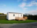 Mobil-Home 28 M² - 2 Chambres - 4 Personnes Maximum - Année 2013 - Terrasse Mobil-Home 28 M² - 2 Chambres - 4 Personnes Maximum - Année 2013 - Terrasse