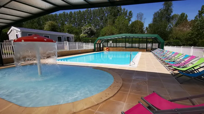 Mobil-Home N°114 - 28 M² - 2 Chambres 4 Personnes Maximum - Année 2010 - Avec Terrasse Semi-Couverte