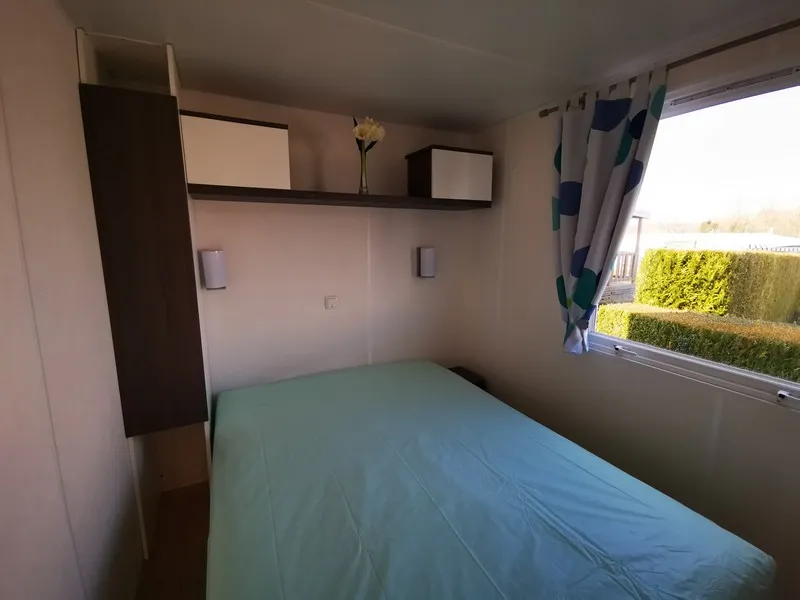 Mobil-Home N°114 - 28 M² - 2 Chambres 4 Personnes Maximum - Année 2010 - Avec Terrasse Semi-Couverte