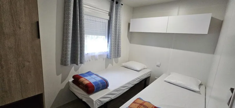 Mobil-Home N°33 - 33 M² - 3 Chambres - 6 Personnes Maximum - Année 2024 - Terrasse Couverte -