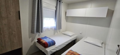 Mobile-home n°33 - 33 m² - 3 bedrooms - Covered terrace -