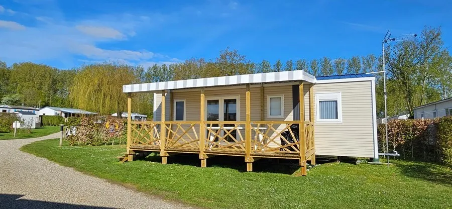 Location - Mobil-Home N°33 - 33 M² - 3 Chambres - 6 Personnes Maximum - Année 2024 - Terrasse Couverte - - Camping Des Trois Tilleuls