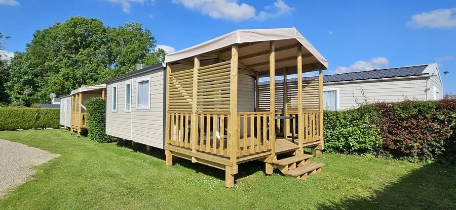 Location - Mobil-Home N°31 - 1 Chambre 20 M² - 2 Personnes - Terrasse Couverte - Camping Des Trois Tilleuls