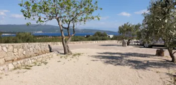Stellplatz - Stellplatz Komfort Poolseite - Camping Bor