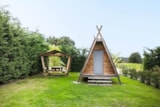 Cabadienne, Tente En Bois Isolée Avec 2 Lits Simples Année 2019 (Sans Sanitaire) Cabadienne, Tente En Bois Isolée Avec 2 Lits Simples Année 2019 (Sans Sanitaire)