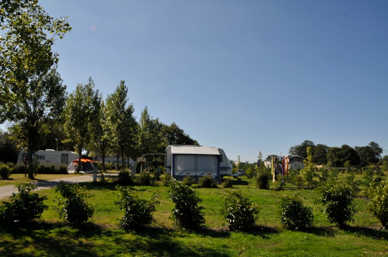 Stellplatz, Fahrzeug, ohne Strom